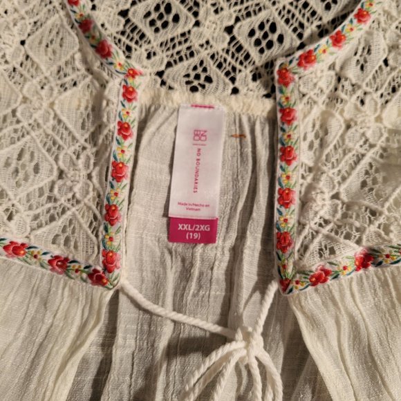 Top - Picture 3 of 3